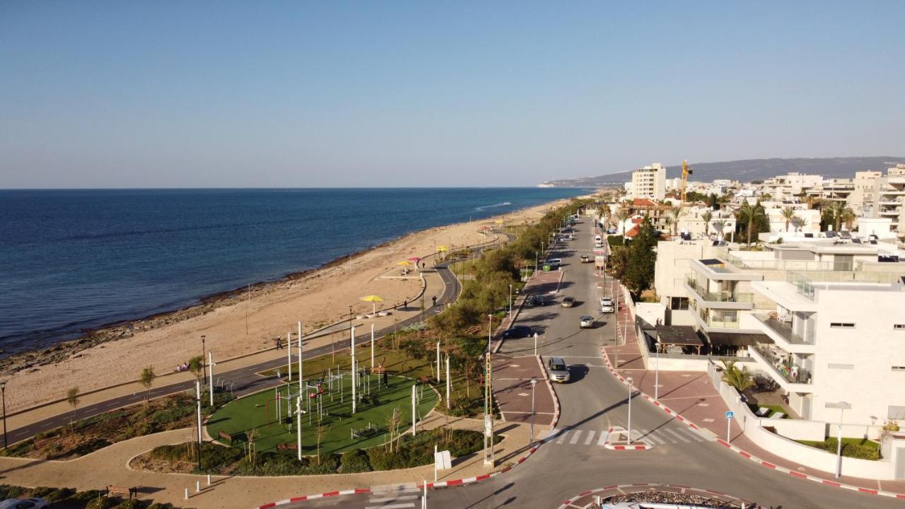 Breezot Yam Hotel Naharia Buitenkant foto