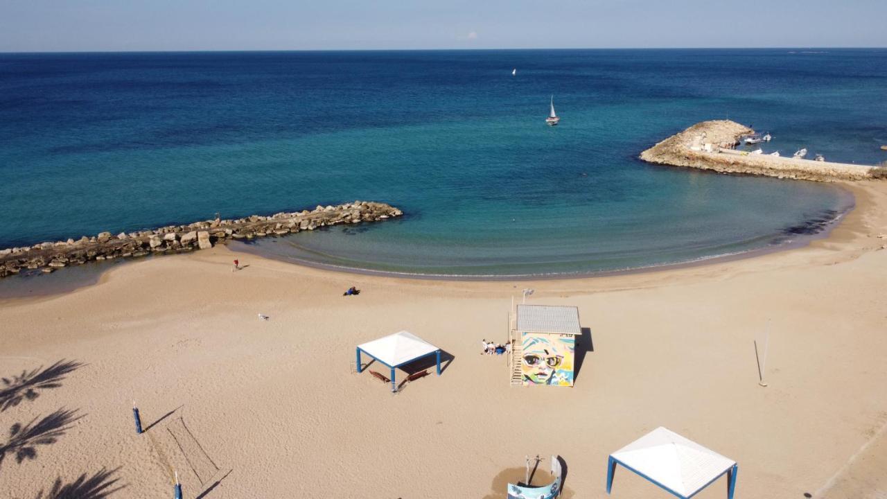 Breezot Yam Hotel Naharia Buitenkant foto