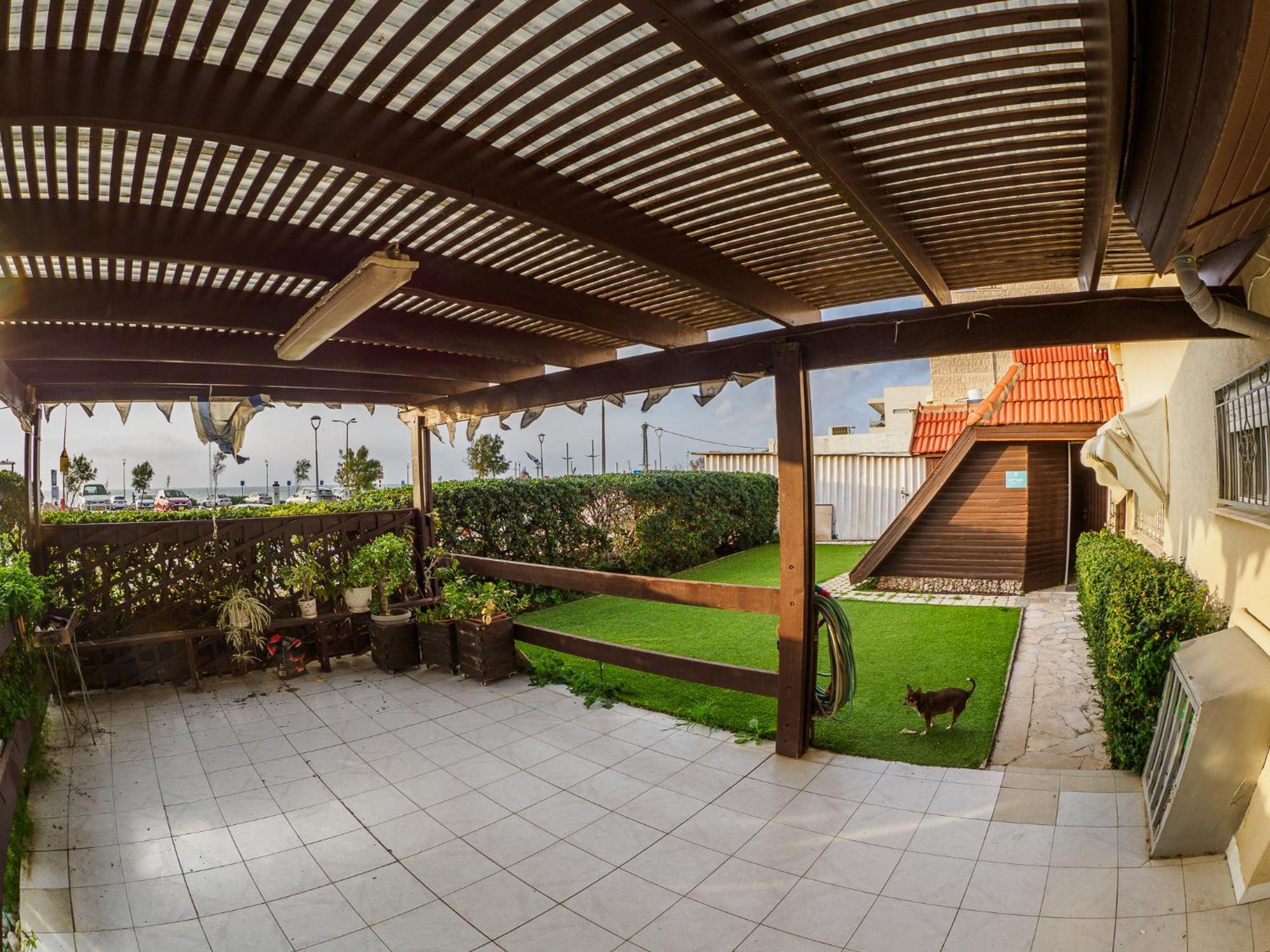 Breezot Yam Hotel Naharia Buitenkant foto